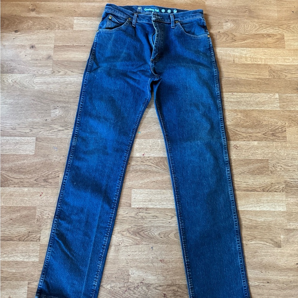 Wrangler jeans cowboy cut